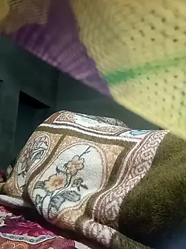 Snapshot of Sexy-Aliya chatting on March 8, 8:23 pm Sexy-Aliya online show from March 8, 8:23 pm