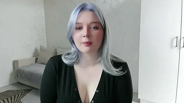 Snapshot of Ellilovv chatting on March 10, 5:12 am Ellilovv online show from March 10, 5:12 am