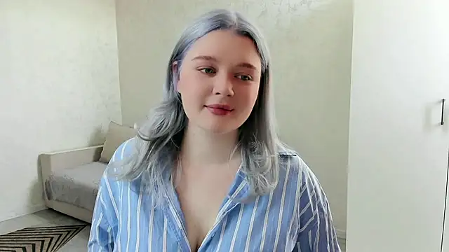 Snapshot of Ellilovv chatting on March 11, 4:51 am Ellilovv online show from March 11, 4:51 am