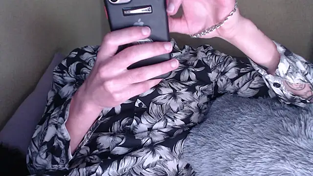 Snapshot of Samuel_Skywalker chatting on June 3, 7:33 am Samuel Skywalker online show from June 3, 7:33 am