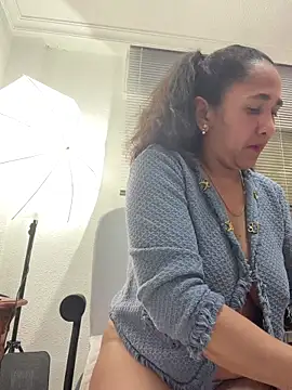 Snapshot of CrystalIvy chatting on March 18, 11:30 pm CrystalIvy online show from March 18, 11:30 pm