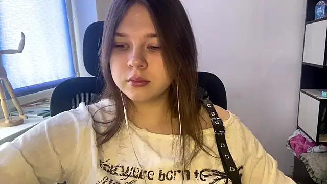 Snapshot of TomikoPfau chatting on February 28, 7:42 am TomikoPfau online show from February 28, 7:42 am