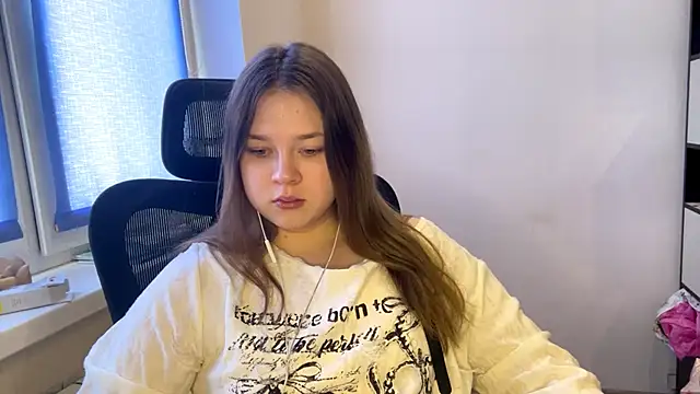 Snapshot of TomikoPfau chatting on March 9, 7:56 am TomikoPfau online show from March 9, 7:56 am