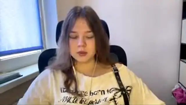 Snapshot of TomikoPfau chatting on March 14, 8:09 am TomikoPfau online show from March 14, 8:09 am