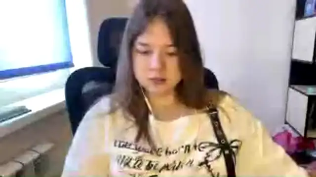 Snapshot of TomikoPfau chatting on March 15, 7:58 am TomikoPfau online show from March 15, 7:58 am