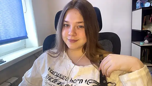 Snapshot of TomikoPfau chatting on March 19, 10:08 am TomikoPfau online show from March 19, 10:08 am