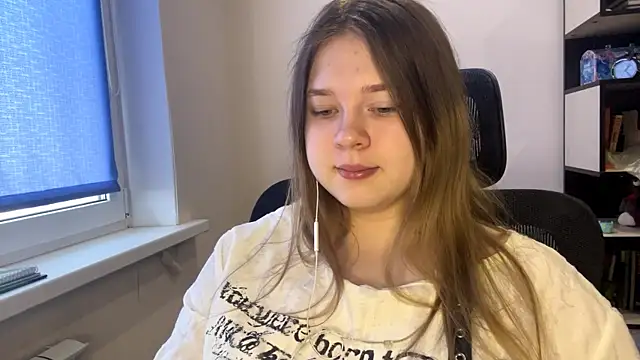 Snapshot of TomikoPfau chatting on March 26, 3:34 am TomikoPfau online show from March 26, 3:34 am