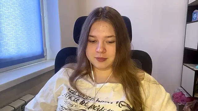 Snapshot of TomikoPfau chatting on March 29, 8:03 am TomikoPfau online show from March 29, 8:03 am