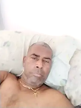 Snapshot of fausto1616 chatting on February 19, 7:21 pm fausto1616 online show from February 19, 7:21 pm