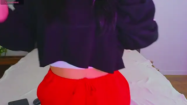 Snapshot of LauraDelightX chatting on March 11, 6:41 am LauraDelightX online show from March 11, 6:41 am