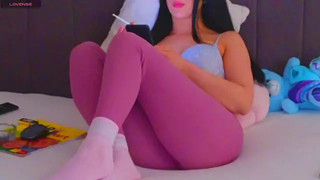 Snapshot of LauraDelightX chatting on March 16, 8:18 am LauraDelightX online show from March 16, 8:18 am