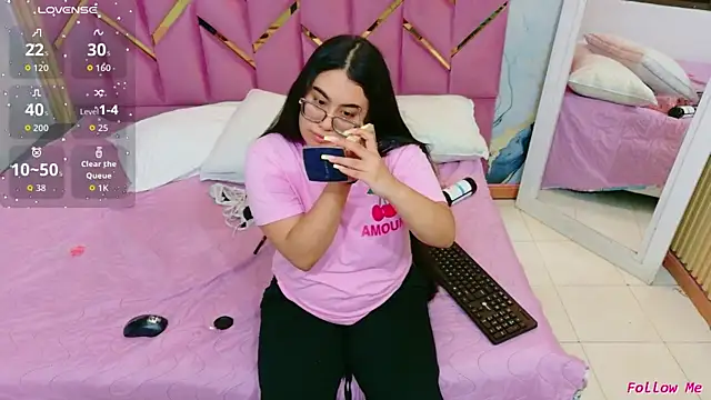 curvybuffgirllll online show from July 19, 7:28 pm