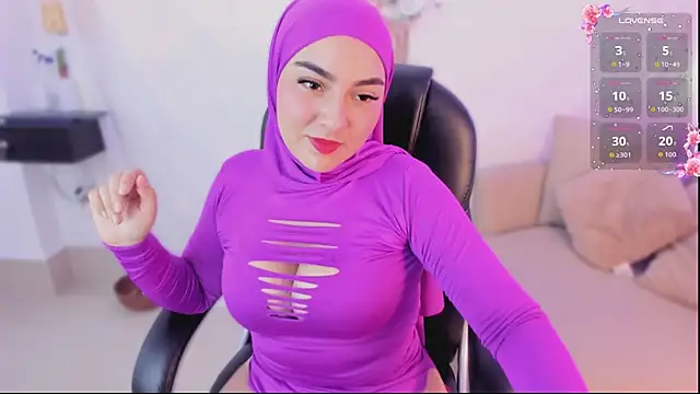 Malika Noor online show from March 3, 2:56 pm