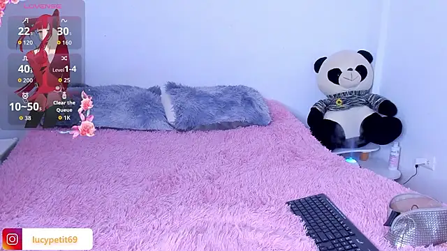 Snapshot of lucy_blush chatting on March 12, 1:06 pm lucy blush online show from March 12, 1:06 pm