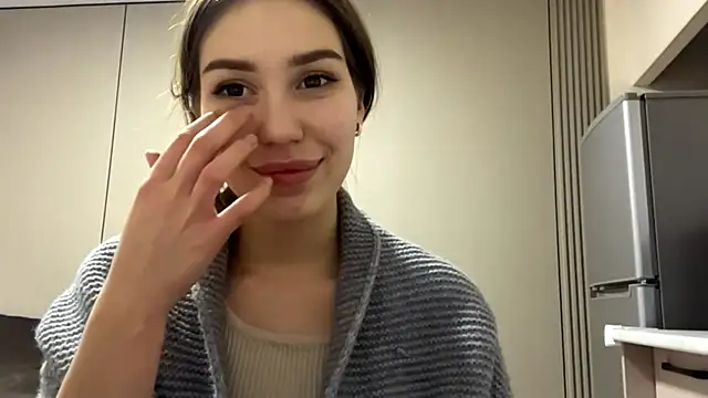 HypnoticEyeys online show from February 21, 5:25 pm