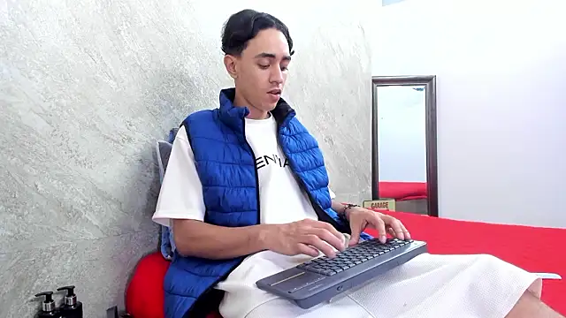 Mick-lollipop online show from March 6, 7:54 pm