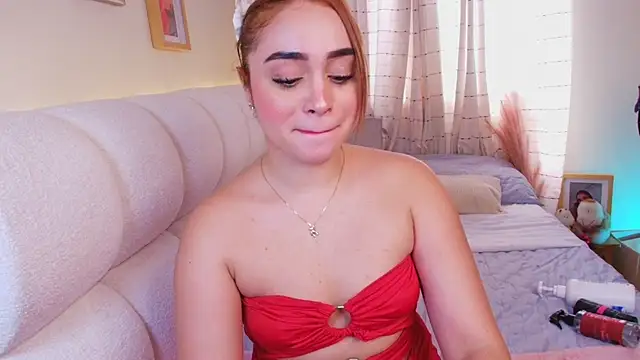 Snapshot of soph1a_roy chatting on March 17, 3:59 pm soph1a roy online show from March 17, 3:59 pm