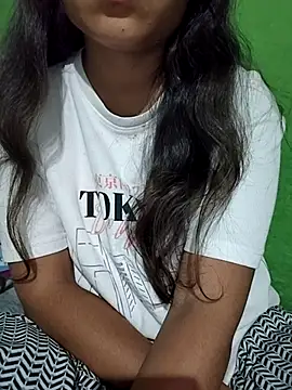 Snapshot of Nivya-Singh chatting on March 23, 3:05 pm Nivya-Singh online show from March 23, 3:05 pm