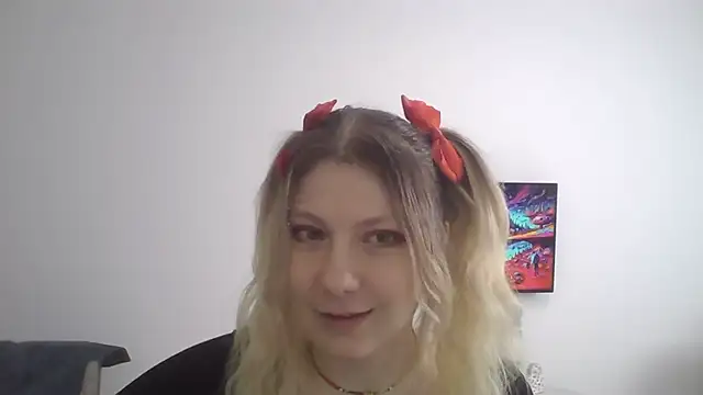 Snapshot of Foxy_Bright chatting on March 4, 12:44 pm Foxy Bright online show from March 4, 12:44 pm