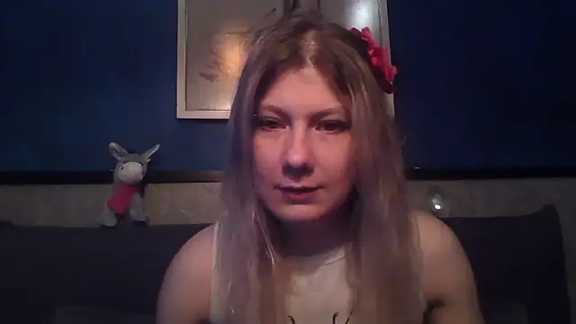 Snapshot of Foxy_Bright chatting on March 7, 12:35 pm Foxy Bright online show from March 7, 12:35 pm