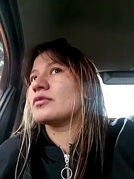 Snapshot of Persefone1331 chatting on March 18, 5:05 pm Persefone1331 online show from March 18, 5:05 pm