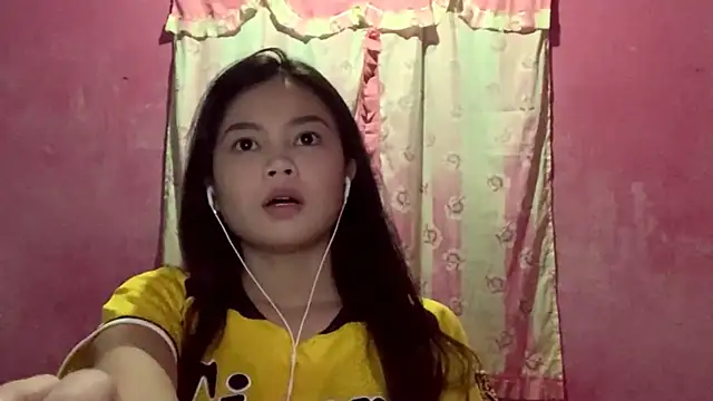 Snapshot of DessertFlower chatting on March 5, 3:24 am DessertFlower online show from March 5, 3:24 am