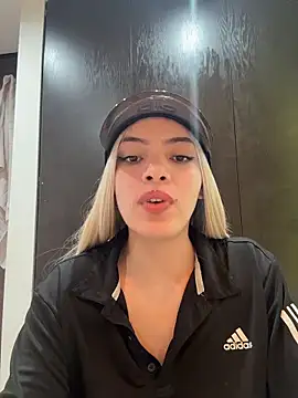 Snapshot of romanovanita chatting on March 9, 5:11 am romanovanita online show from March 9, 5:11 am