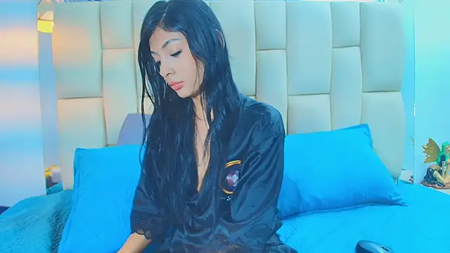 Snapshot of Lana_Sliim chatting on March 12, 12:11 pm Lana Sliim online show from March 12, 12:11 pm