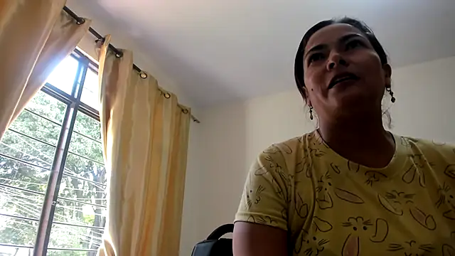 Snapshot of merijaslin chatting on May 30, 5:32 pm merijaslin online show from May 30, 5:32 pm