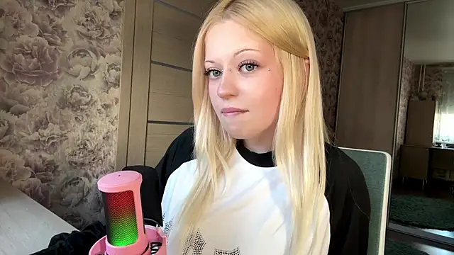 JeneeBIanks online show from March 26, 12:11 pm