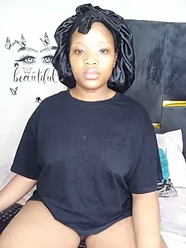 Snapshot of Divine_Beautyxx chatting on May 22, 2:08 am Divine Beautyxx online show from May 22, 2:08 am