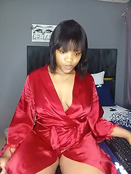 Snapshot of Divine_Beautyxx chatting on July 17, 12:17 am Divine Beautyxx online show from July 17, 12:17 am