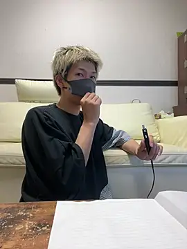 Snapshot of Yumemiru-k chatting on July 1, 7:54 am Yumemiru-k online show from July 1, 7:54 am