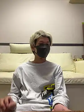 Snapshot of Yumemiru-k chatting on July 3, 9:48 am Yumemiru-k online show from July 3, 9:48 am