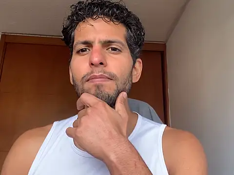 Snapshot of Tony_here chatting on February 20, 7:58 pm Tony here online show from February 20, 7:58 pm