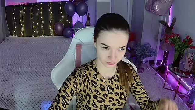 Ann Wood online show from March 10, 7:24 am