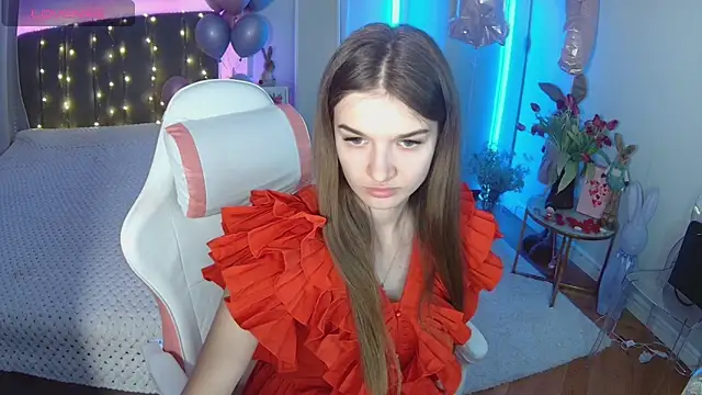 Ann Wood online show from March 15, 7:47 am