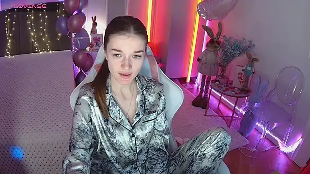 Ann Wood online show from March 23, 7:12 am