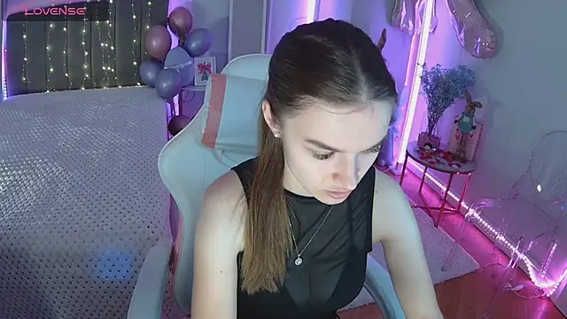 Ann Wood online show from April 6, 2:29 pm