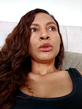 Snapshot of ScarletthSmith chatting on March 8, 7:28 pm ScarletthSmith online show from March 8, 7:28 pm