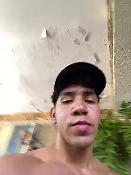 Alejandrososas online show from June 23, 4:05 pm