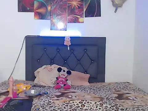 cellesthee online show from March 18, 8:17 am