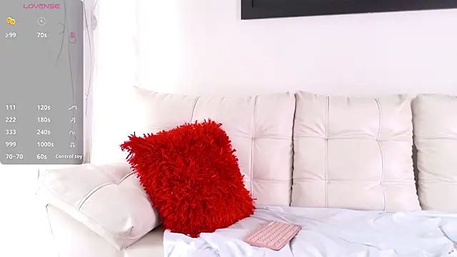 Snapshot of Paula_Brown88 chatting on March 6, 6:37 pm Paula Brown88 online show from March 6, 6:37 pm