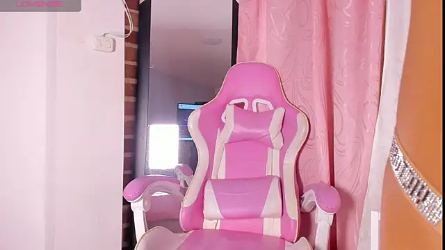 nicol fury online show from February 27, 9:37 pm