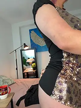 Viictoria-Jones online show from March 25, 10:21 am