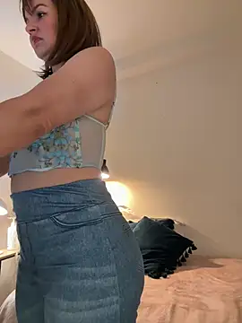 Snapshot of Viictoria-Jones chatting on June 22, 10:12 am Viictoria-Jones online show from June 22, 10:12 am