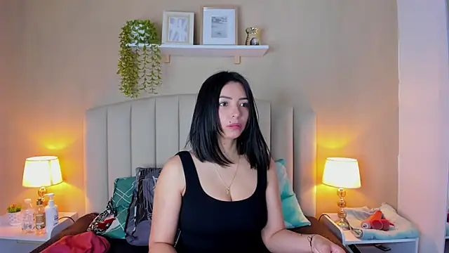 Snapshot of sara_kitten19 chatting on March 25, 1:39 pm sara kitten19 online show from March 25, 1:39 pm