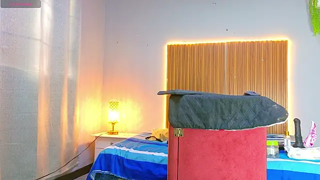 CIccioline pussyGolden online show from March 28, 8:08 pm