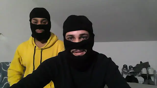 ptcasalprive online show from February 21, 11:50 pm