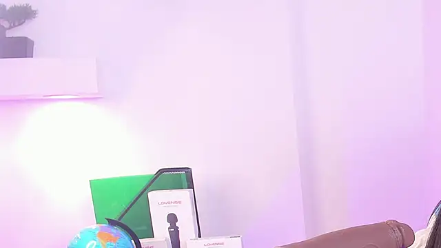 Valecute  online show from June 11, 8:18 pm
